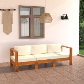 trīsvietīgs dārza dīvāns, krēmbalti spilveni, akācijas koks